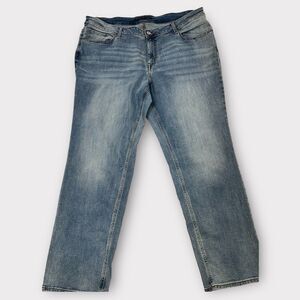 Maurices MidRise Jeans Straight Leg Light Wash 5 Pocket Blue Denim Plus Size 22W